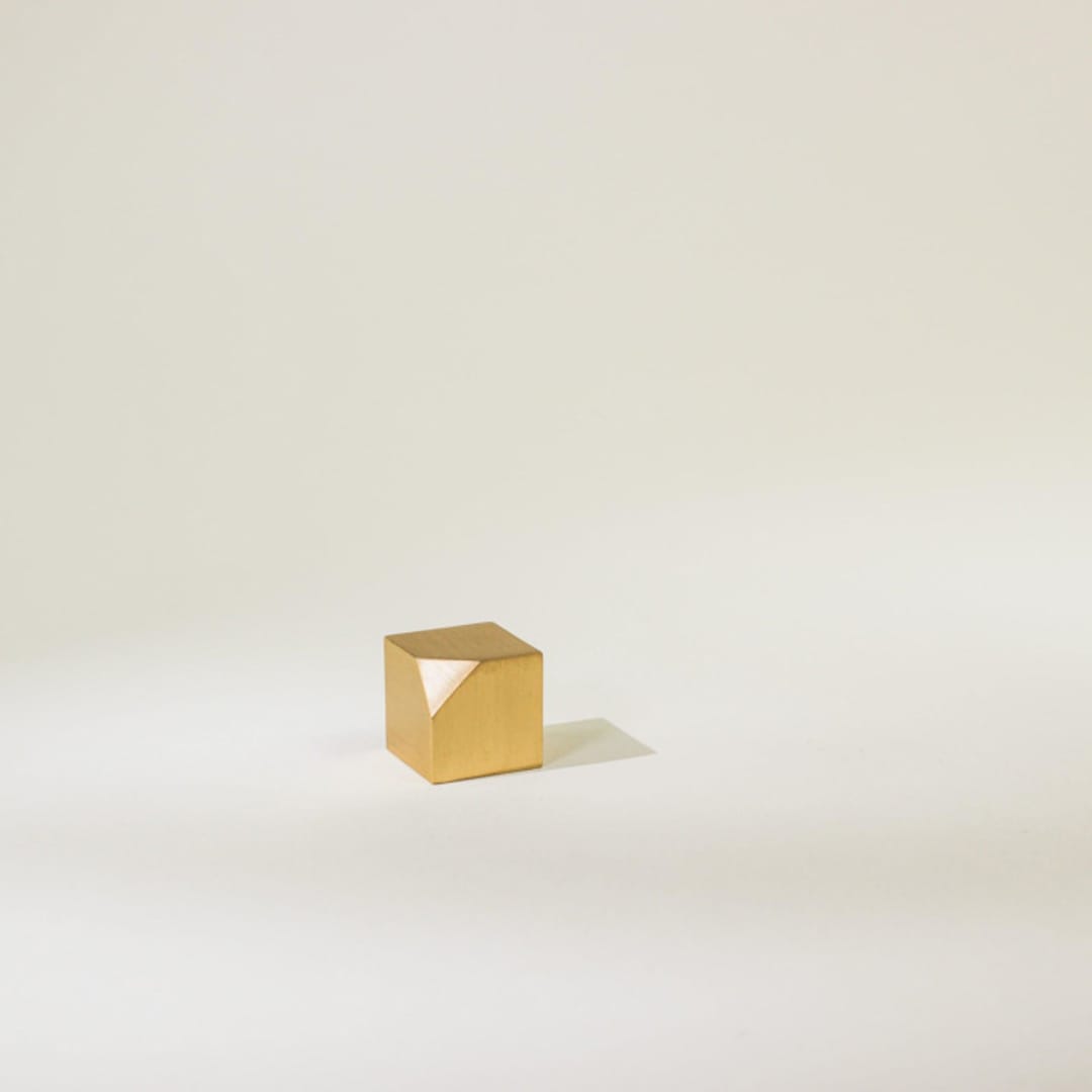 "Brass Cube Paper Weight" - Decorative Object in brass by Roarcraft