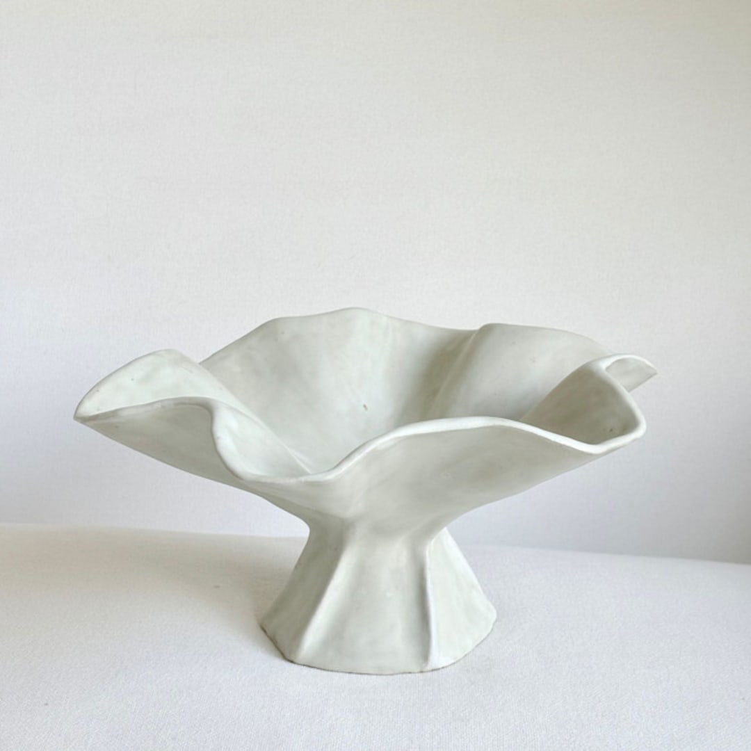 "Antique White Cascading Pedestal Bowl" - Decorative Object in white by Cloude Made