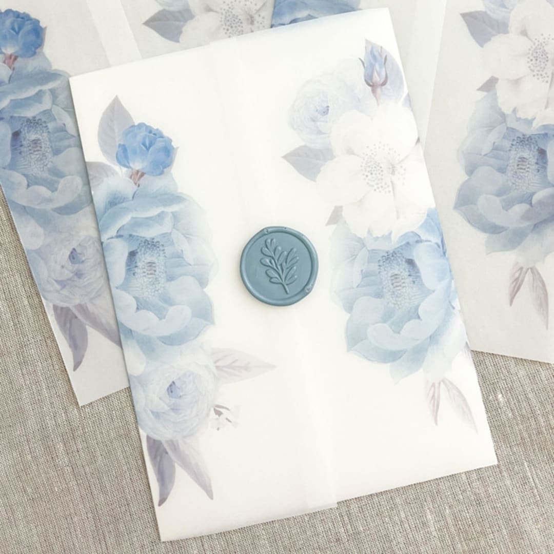 "Blue florals vellum wrap for invitations | Set of 10" - Invitation Jackets and Overlays in blue by Maria Ferrer G.