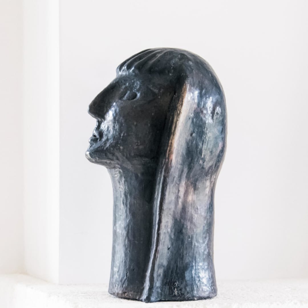 "TIN HINAN BLACK" - Original Sculpture in black by Jana Mistrik