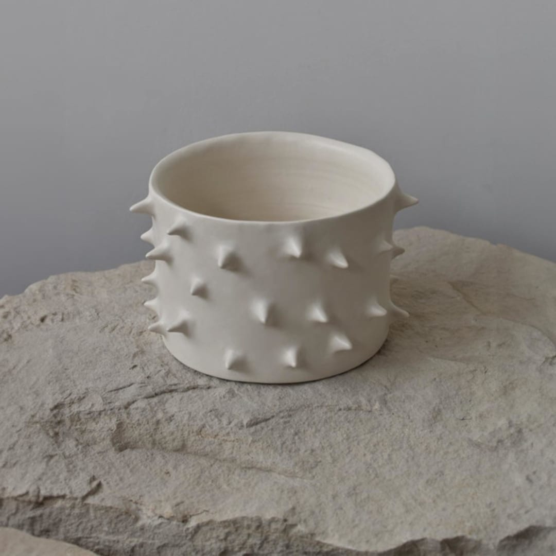 "Spikes White Ceramic Handmade Plant Pot" - Planters in beige by OWO Cerámica