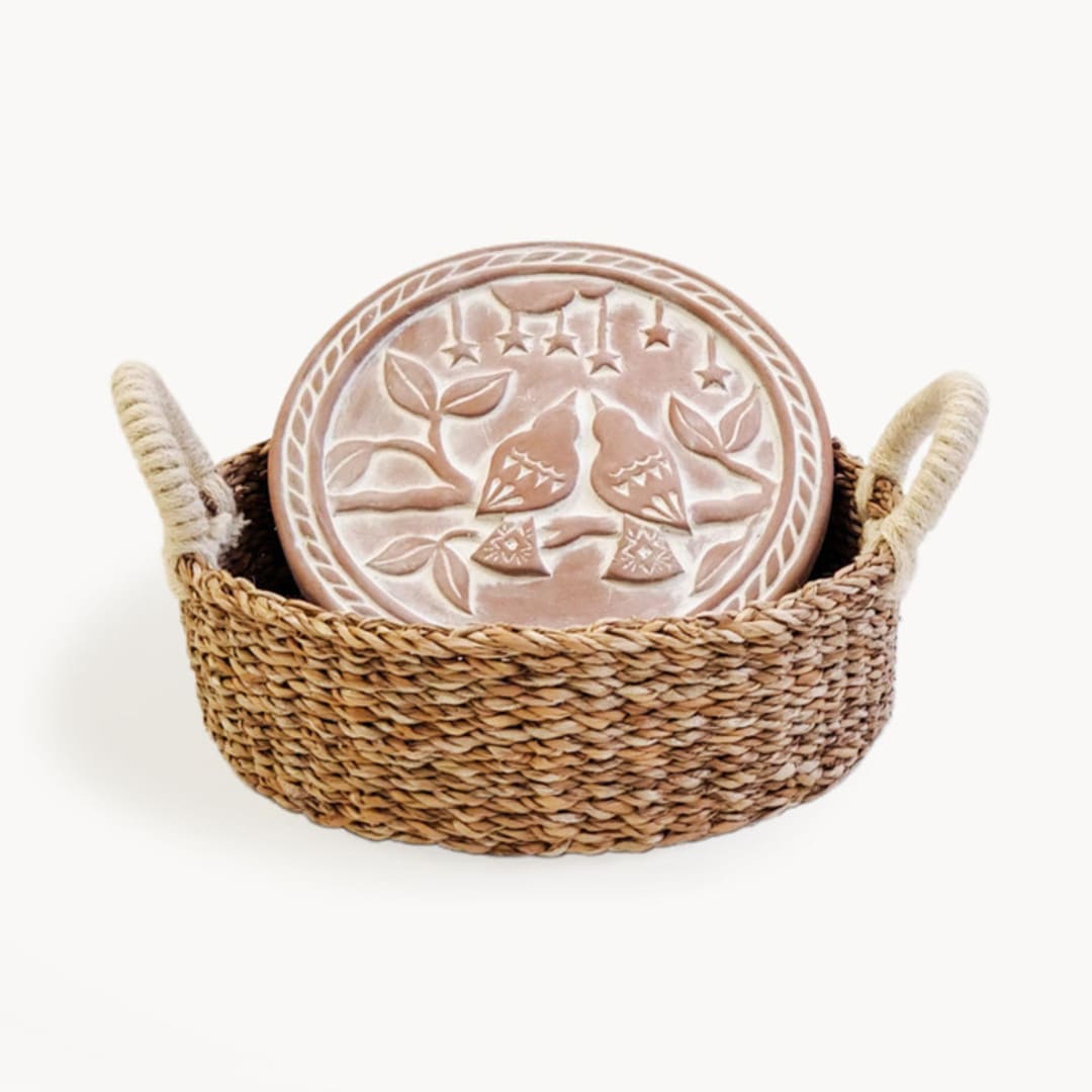 "Handmade Bread Warmer & Wicker Basket - Lovebirds Round" - Serving Accessories in natural by KORISSA