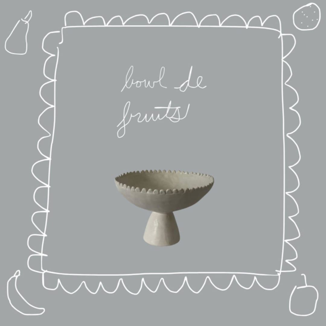 "bowl de fruits" - Serving Bowls in white by Kristin Yezza
