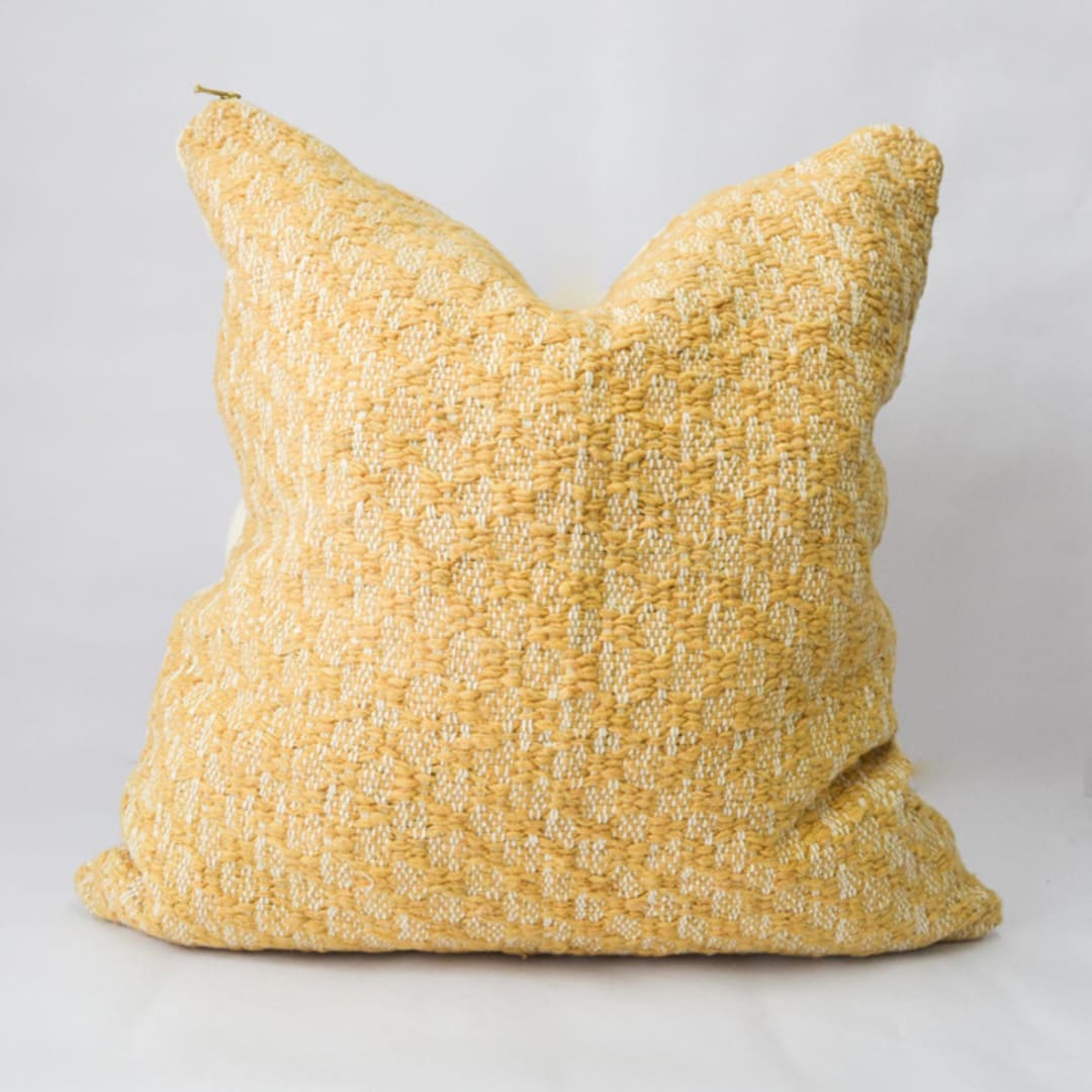 Basic Pitaya Yellow Pillow Cover