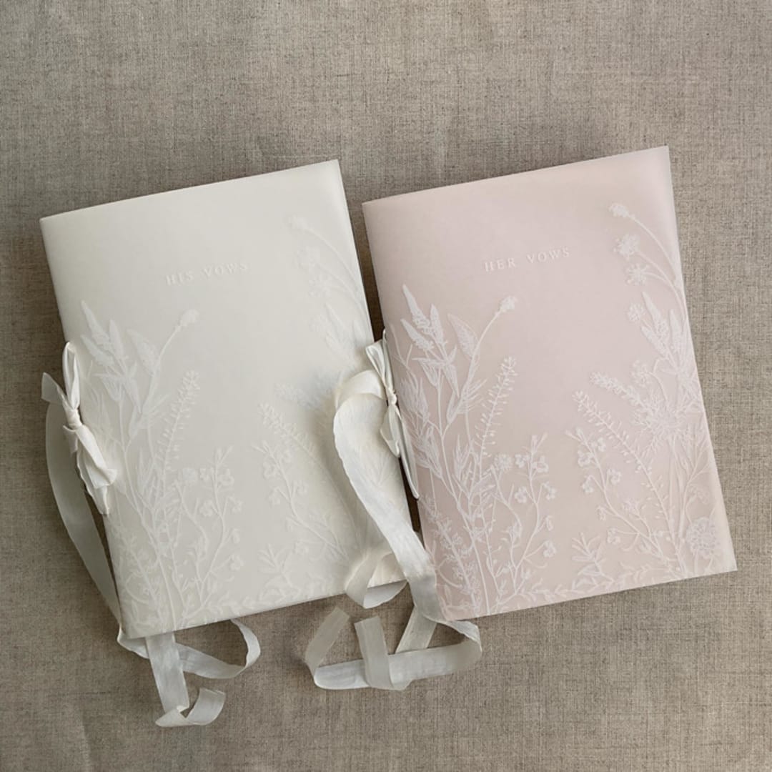 "Ivory and Peach English botanical garden Vow Books 5x7 inches | SET of 2 books | includes 1 her vows and 1 his vows" - Wedding Vow Books in beige by Ivory Invitations