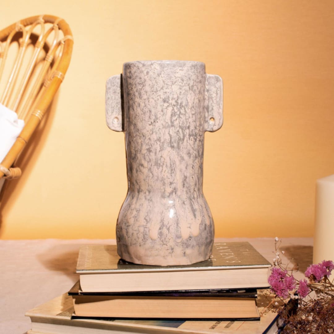 "YULA 1" - Vases in gray by IBKKI
