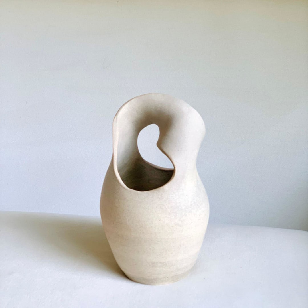 "Mobius Vase" - Vases in beige by Cloude Made