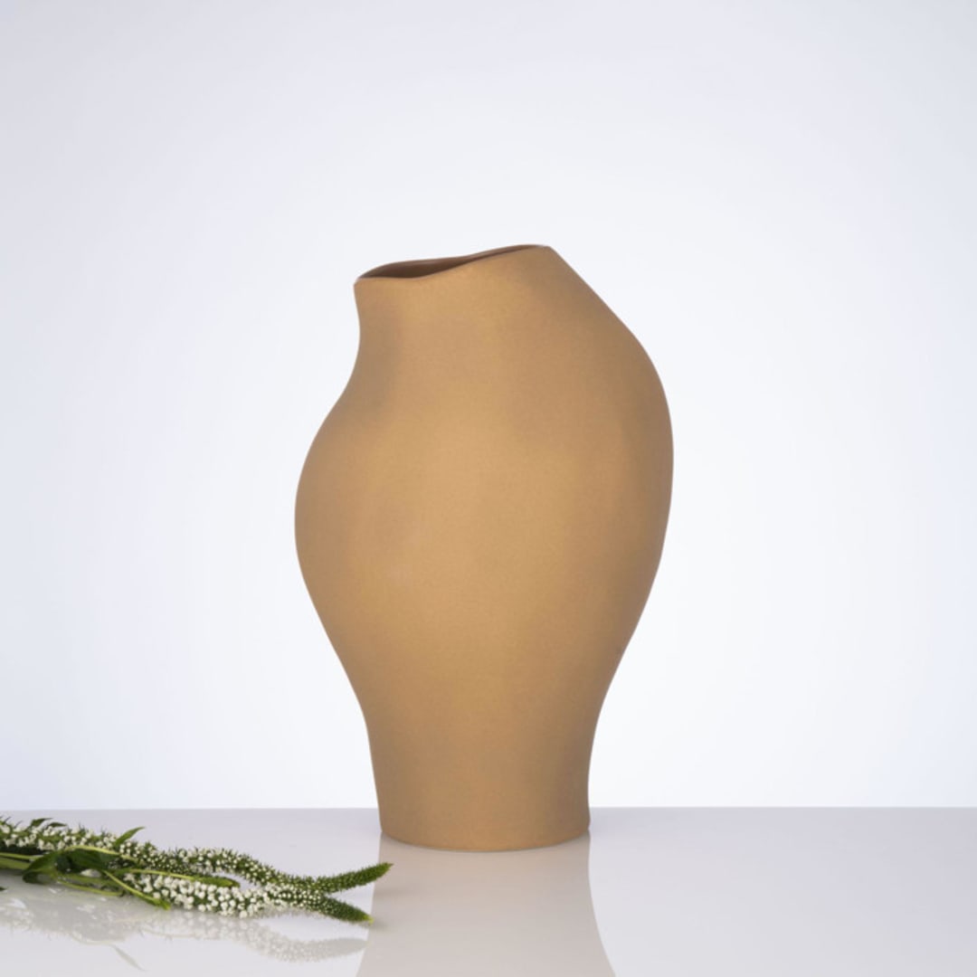 "Ceramic Decorative Sculptural Vase - Camel Clay Mosco" - Vases in natural by DinaDecor