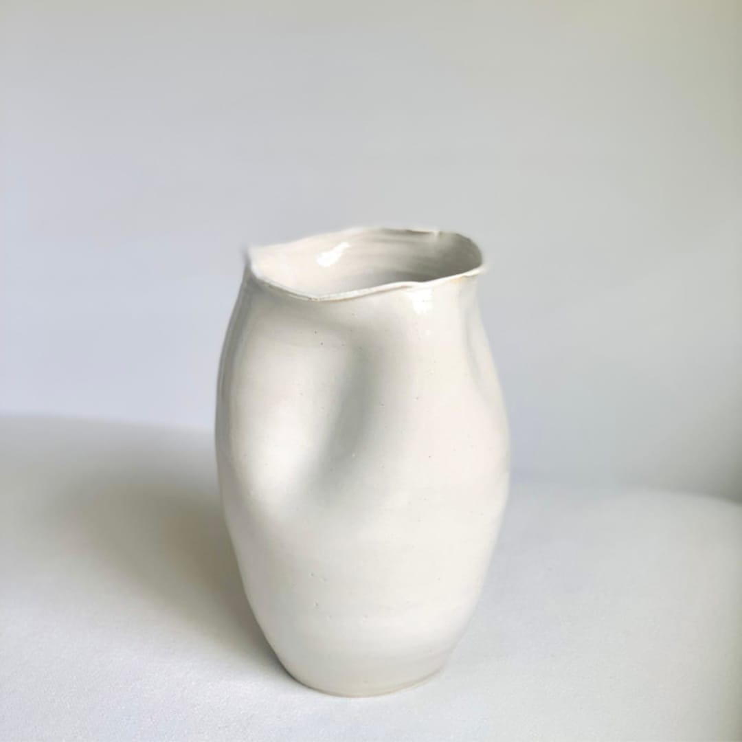 "Rodin Vase" - Vases in beige by Cloude Made