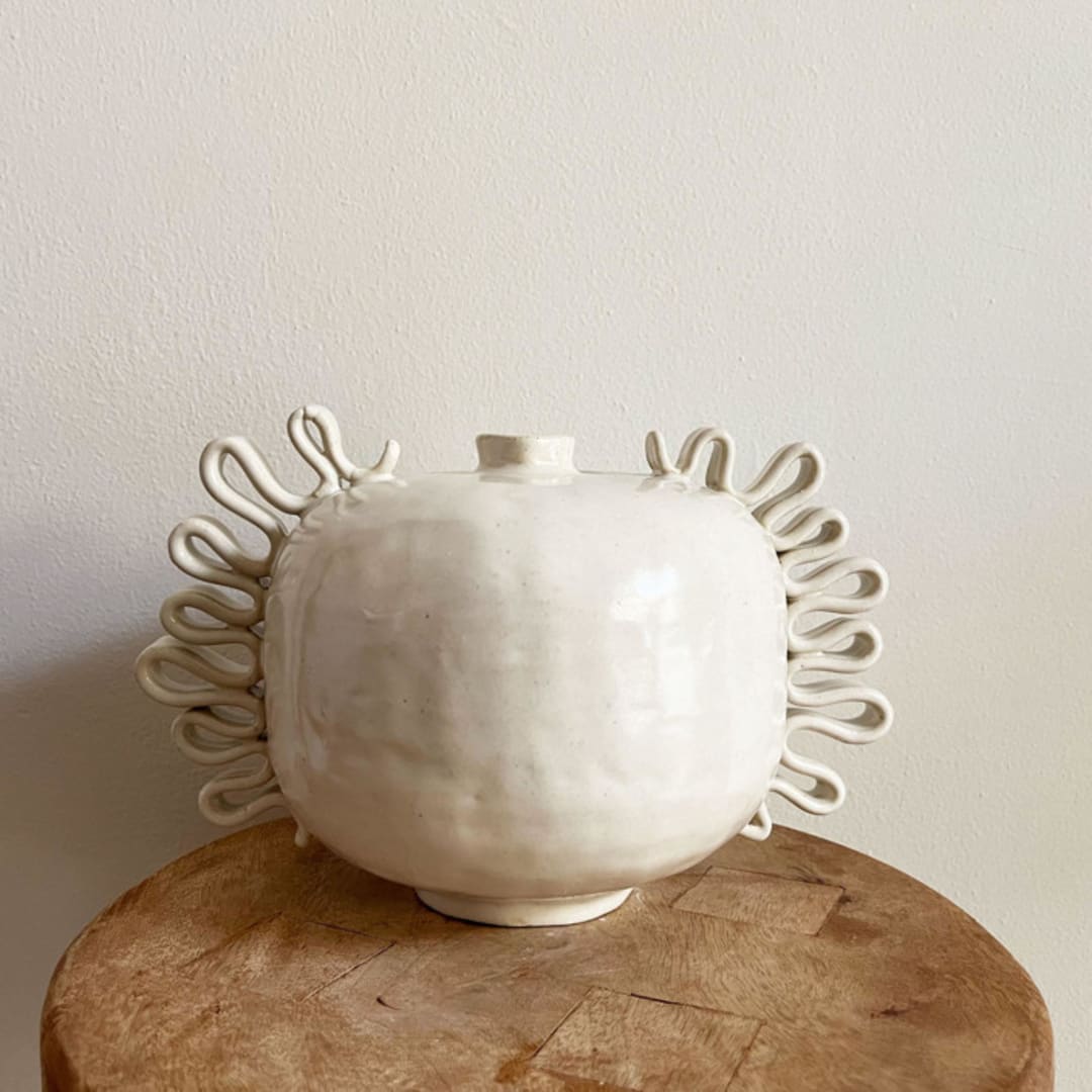 Round Ribbon Vase