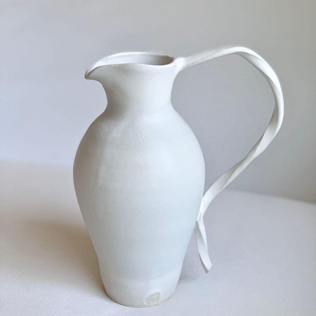 "White Isolde Pitcher Vase" - Vases in white by Cloude Made