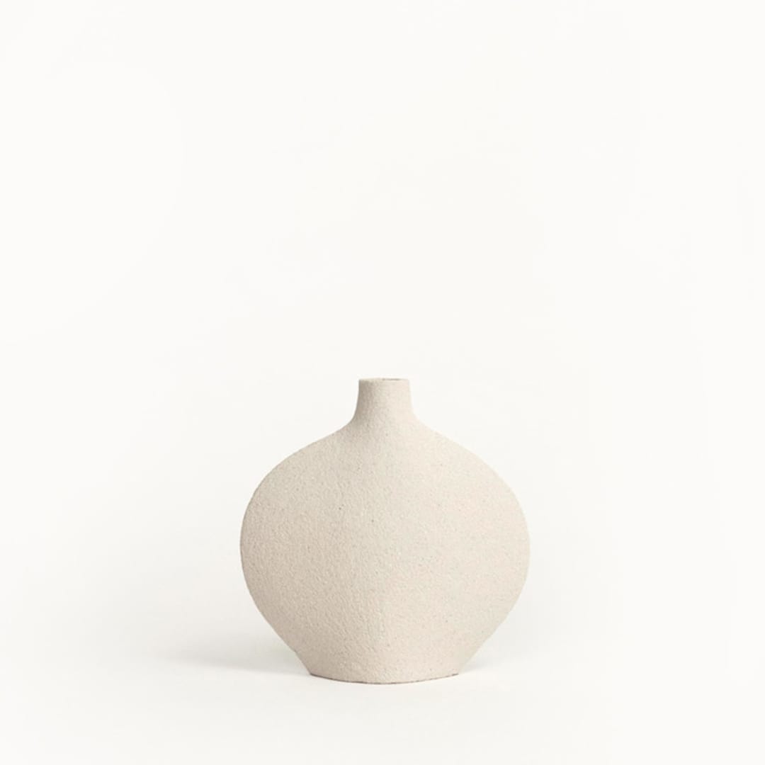 "Ceramic Vase ‘Goutte - White'" - Vases in white by Inhee Ma