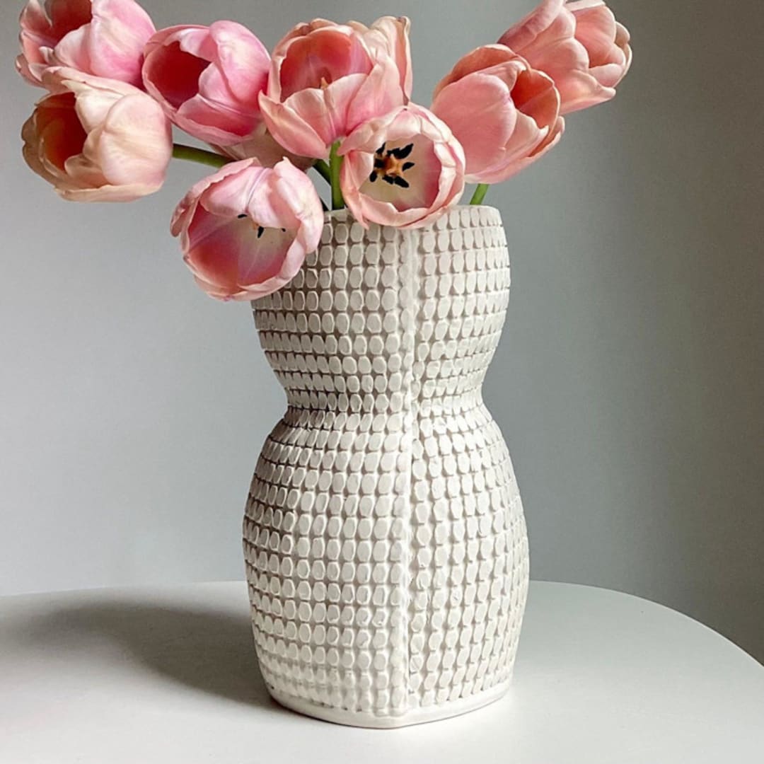 "Medium Grid Curvy Vase" - Vases in white by Cym Warkov