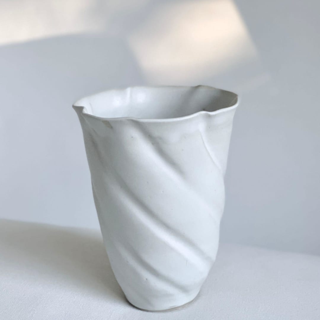 "White Spiral Vase" - Vases in white by Cloude Made
