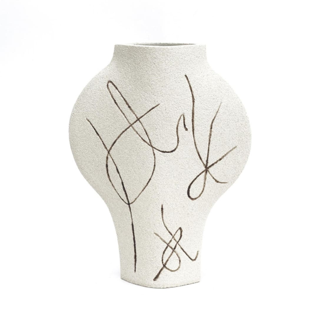 "Ceramic Vase ‘Dal Lines’" - Vases in white by Inhee Ma