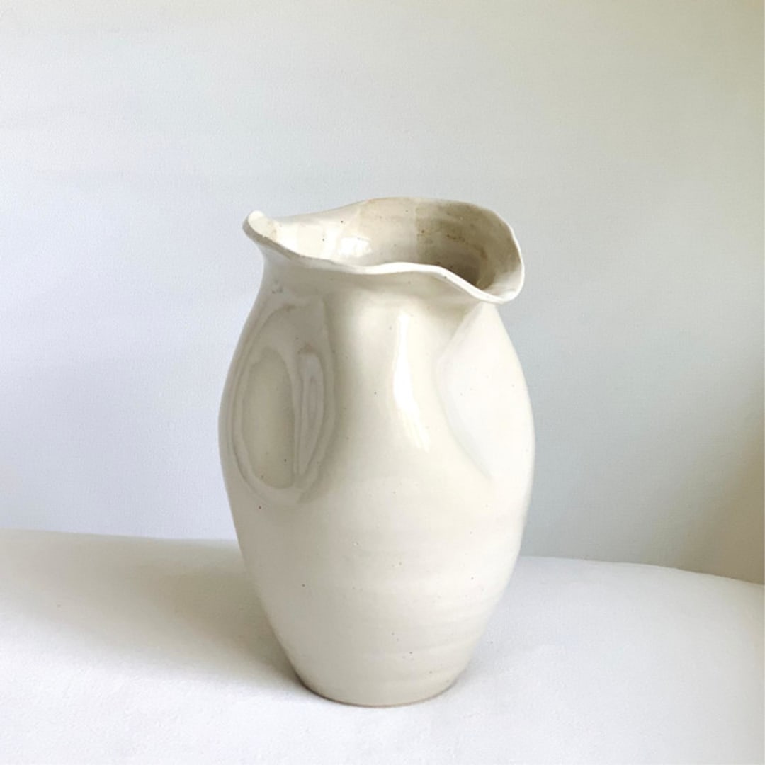 "D'orsay Vase" - Vases in beige by Cloude Made