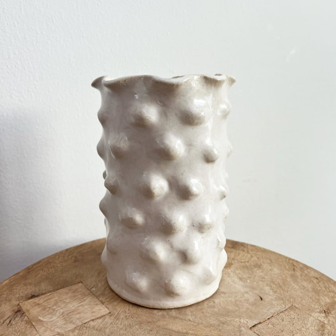 "Paloma Vase" - Vases in white by Sidney Field