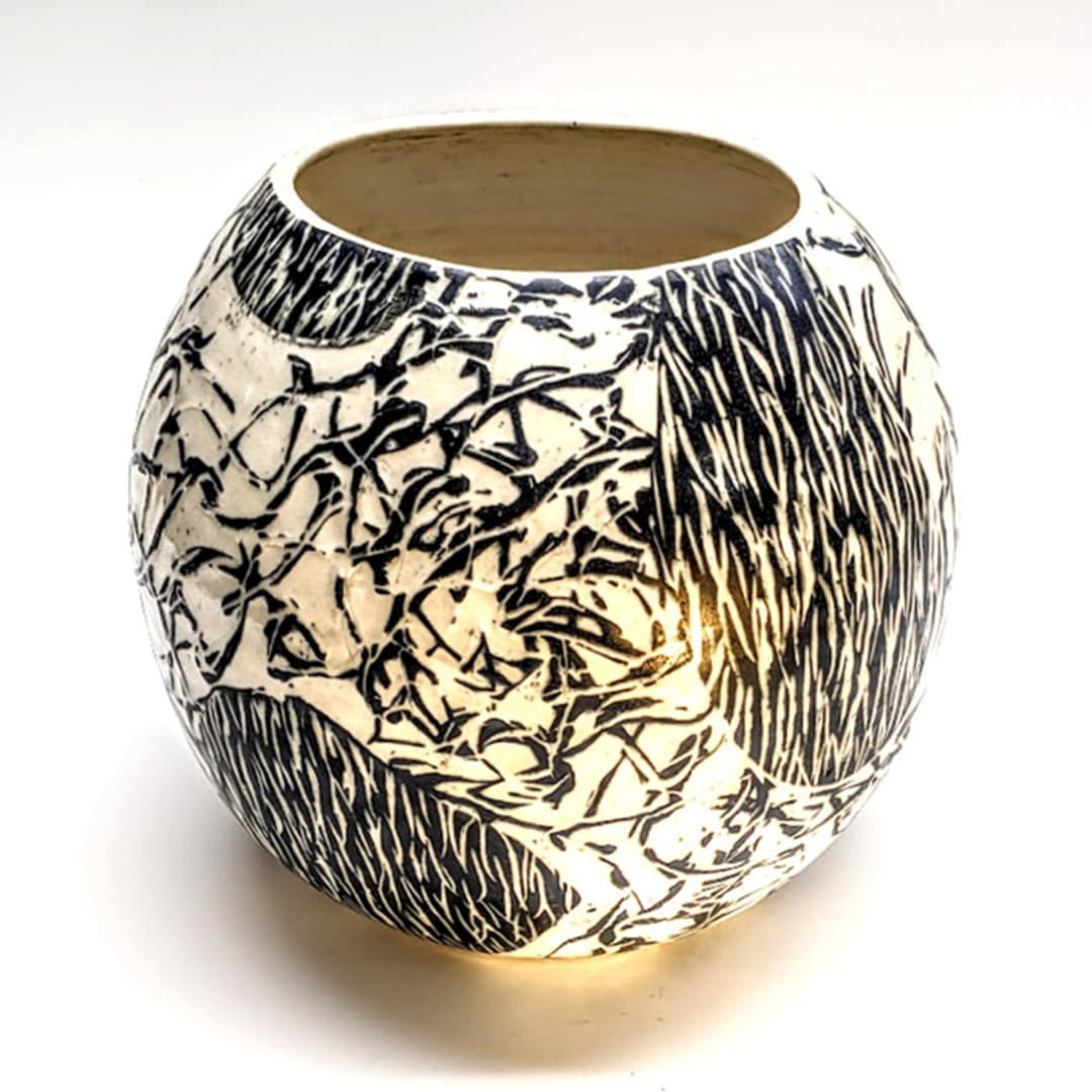 "Round vase network pattern" - Vases in multicolor by Liz Vigoda