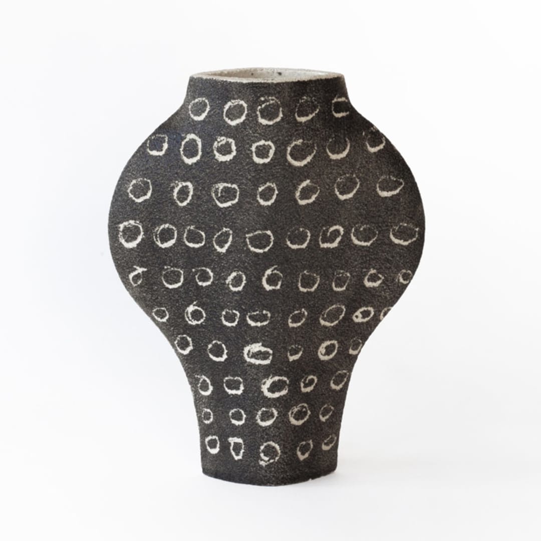 "Ceramic Vase Dal - Negative Rounds" - Vases in white by Inhee Ma