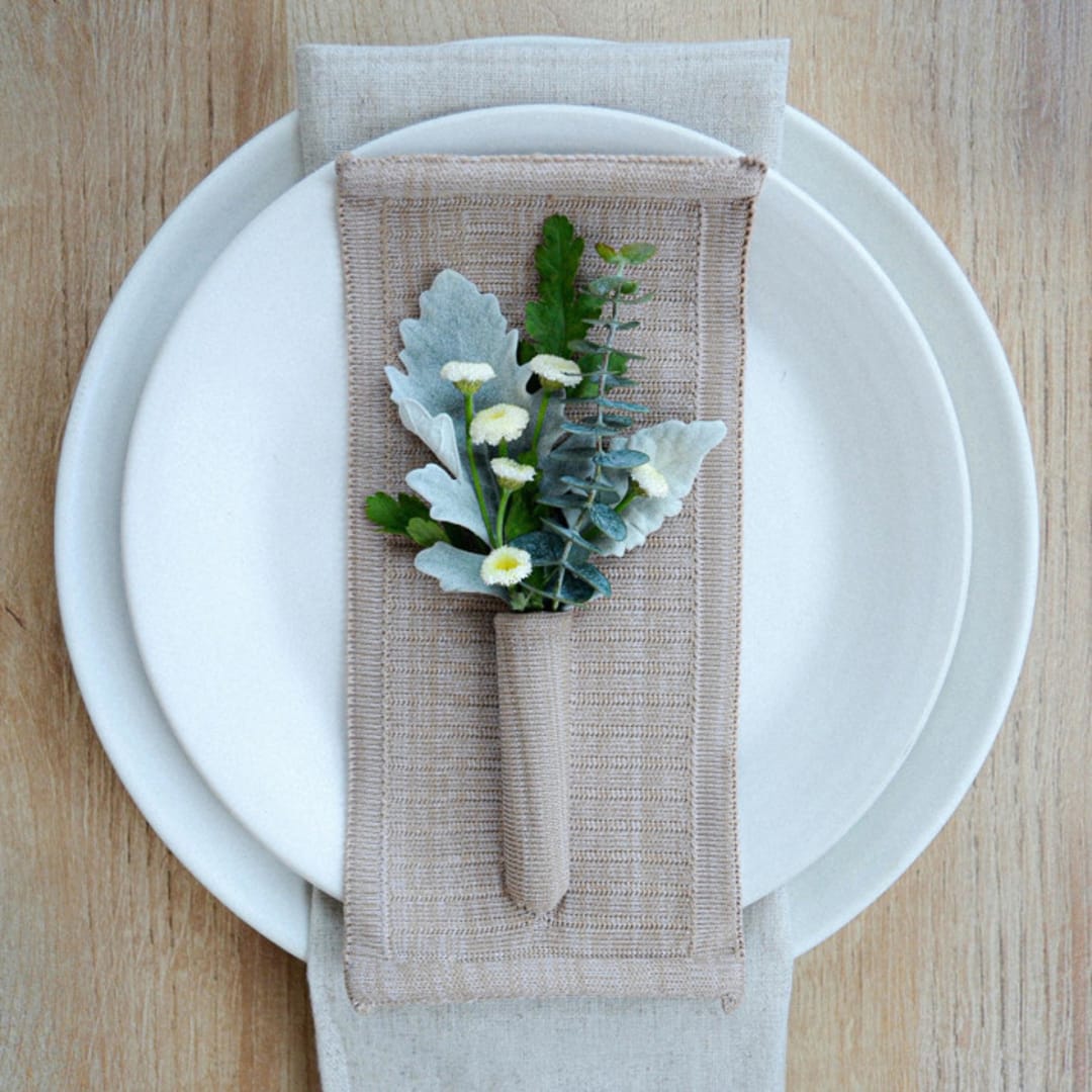Tan Solo Knit Floral Place Setting, Set of 10