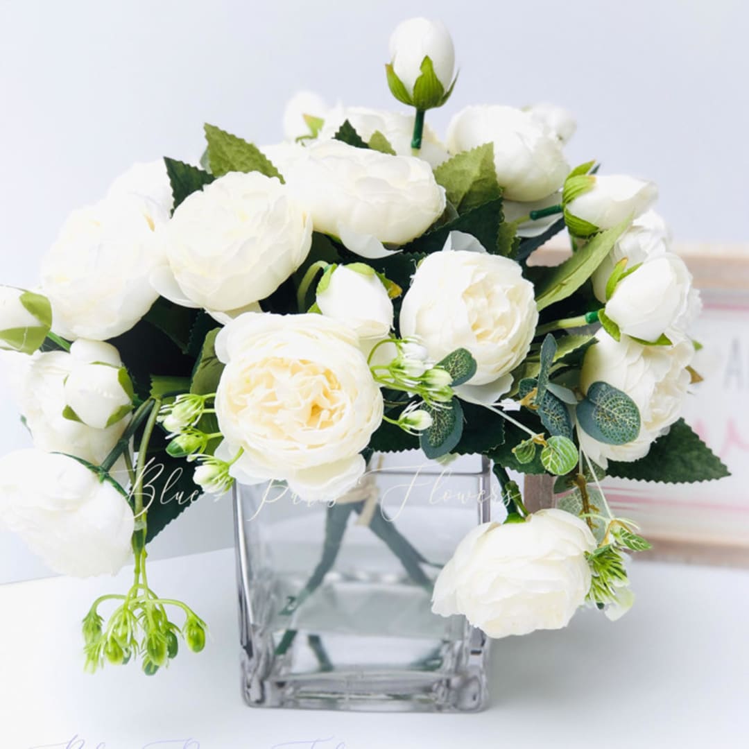 "White Peonies Centerpiece" - Dried Florals in white by Kristina Jancso