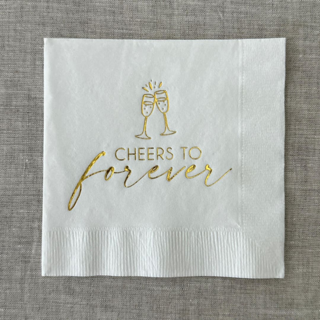 "Foil napkins (Cheers to forever) | Gold foil, white napkins | Set of 20" - Napkins in white by Maria Ferrer G.