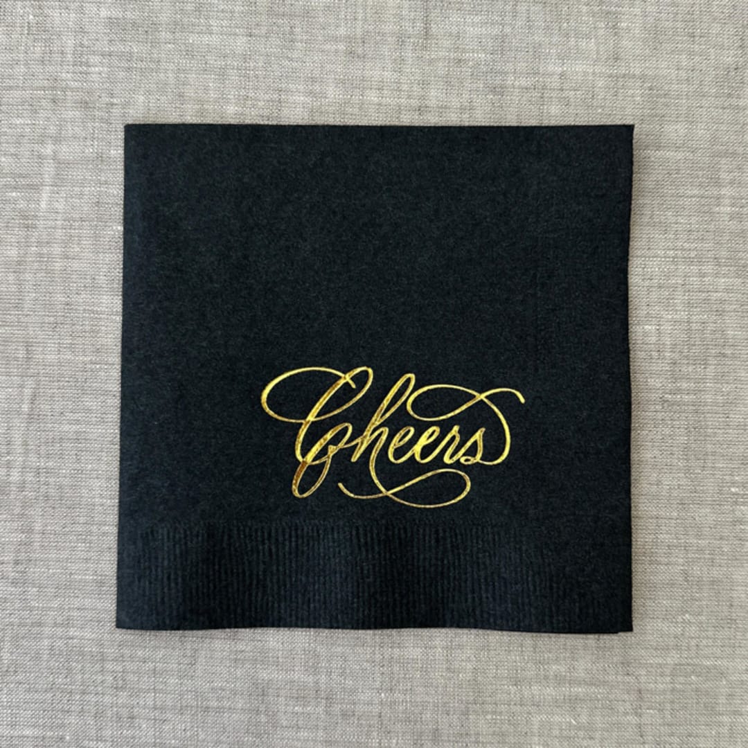"Foil napkins (Cheers) | Gold foil, black napkins | Set of 20" - Napkins in black by Maria Ferrer G.
