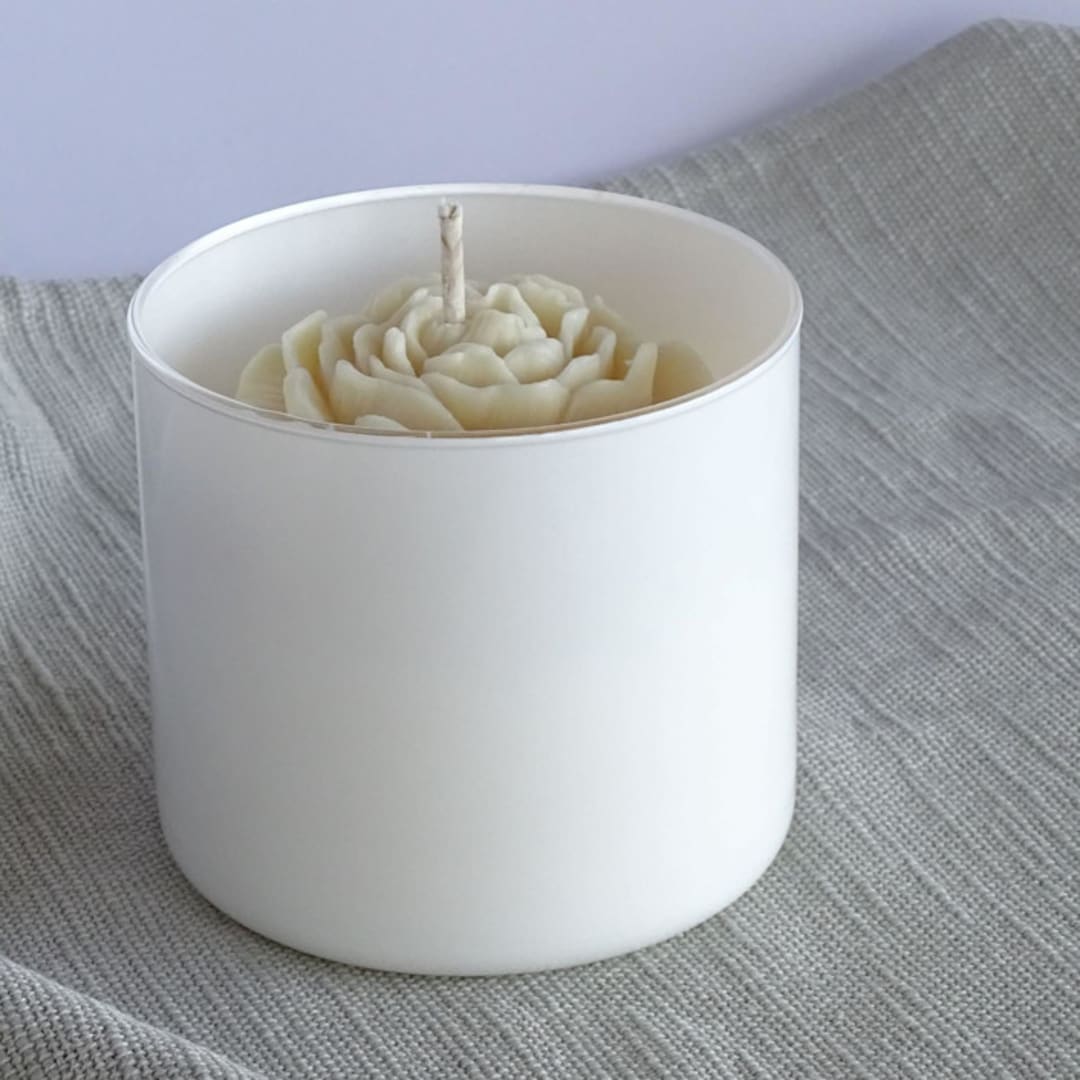 White Glass Peony Candle (Ivory)