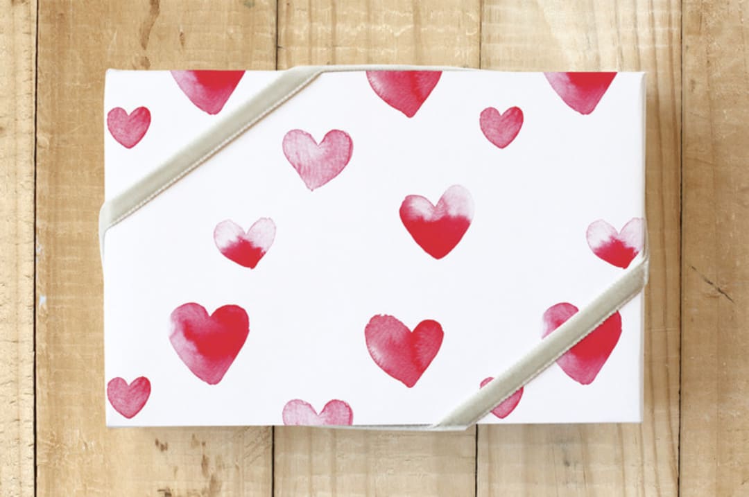 "A gift from the heart" - Wrapping Paper in Passion by Claudia Orengo - Front