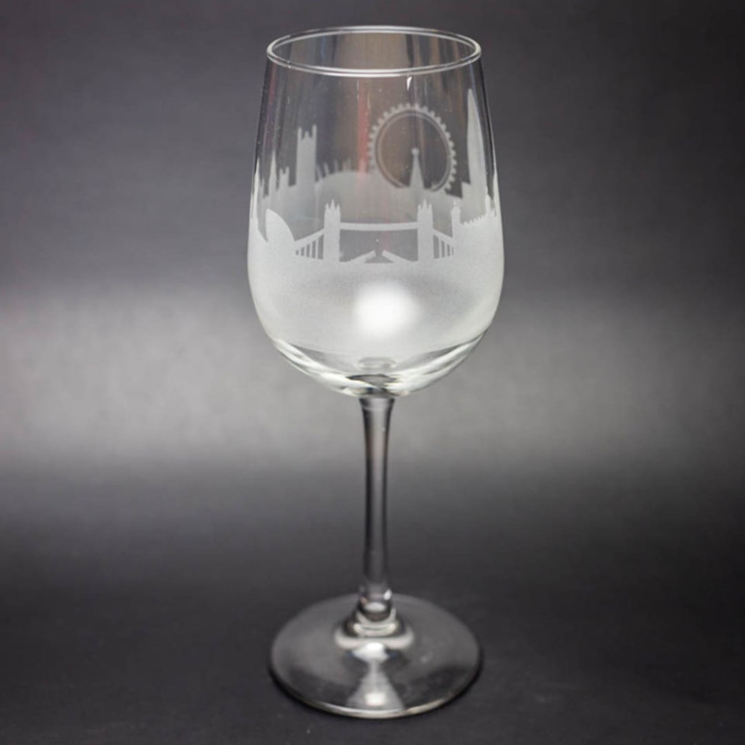 London, England Skyline Wine Glass