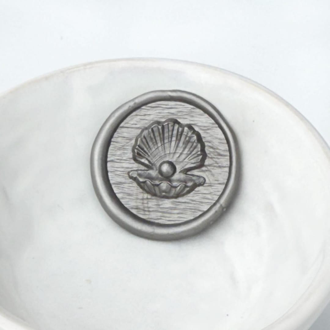 "Clam with Pearl Wax Seal Pack of 10, Customizable" - Wax Seals in multicolorassorted-colors by Abby Choi