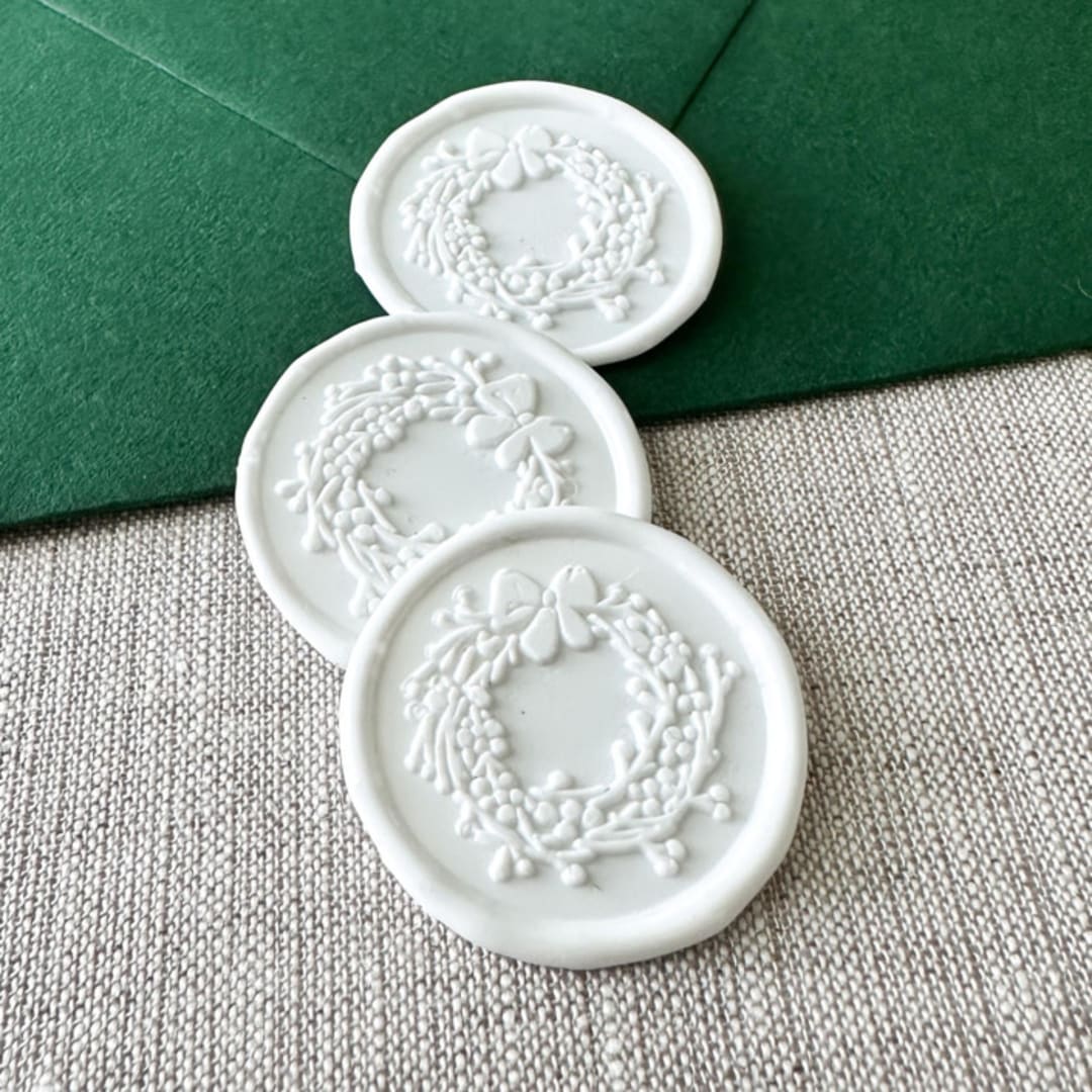"White Christmas Wreath wax seal sticker | Set of 10" - Wax Seals in white by Maria Ferrer G.