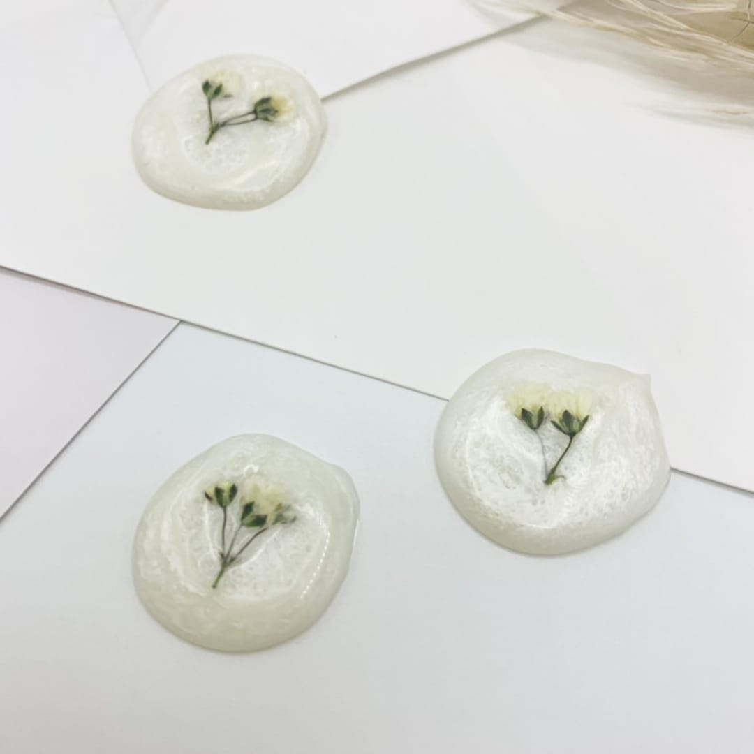 "me Pressed Flower Ivory Wax Seal Baby's Breath Set Of 6" - Wax Seals in white by Christine OMalley