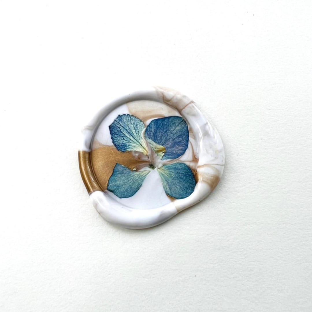 "Blue Hydrangea Wax Seal in White Gold Marble | Pack of 10" - Wax Seals in white by Caitlin Home
