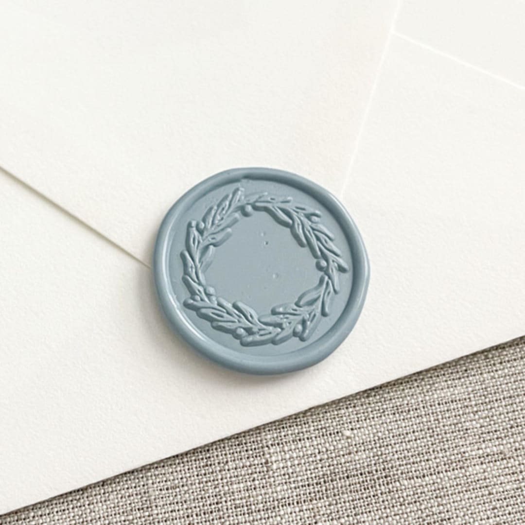 "Wreath self-adhesive wax seal in dusty blue | Set of 10" - Wax Seals in blue by Maria Ferrer G.