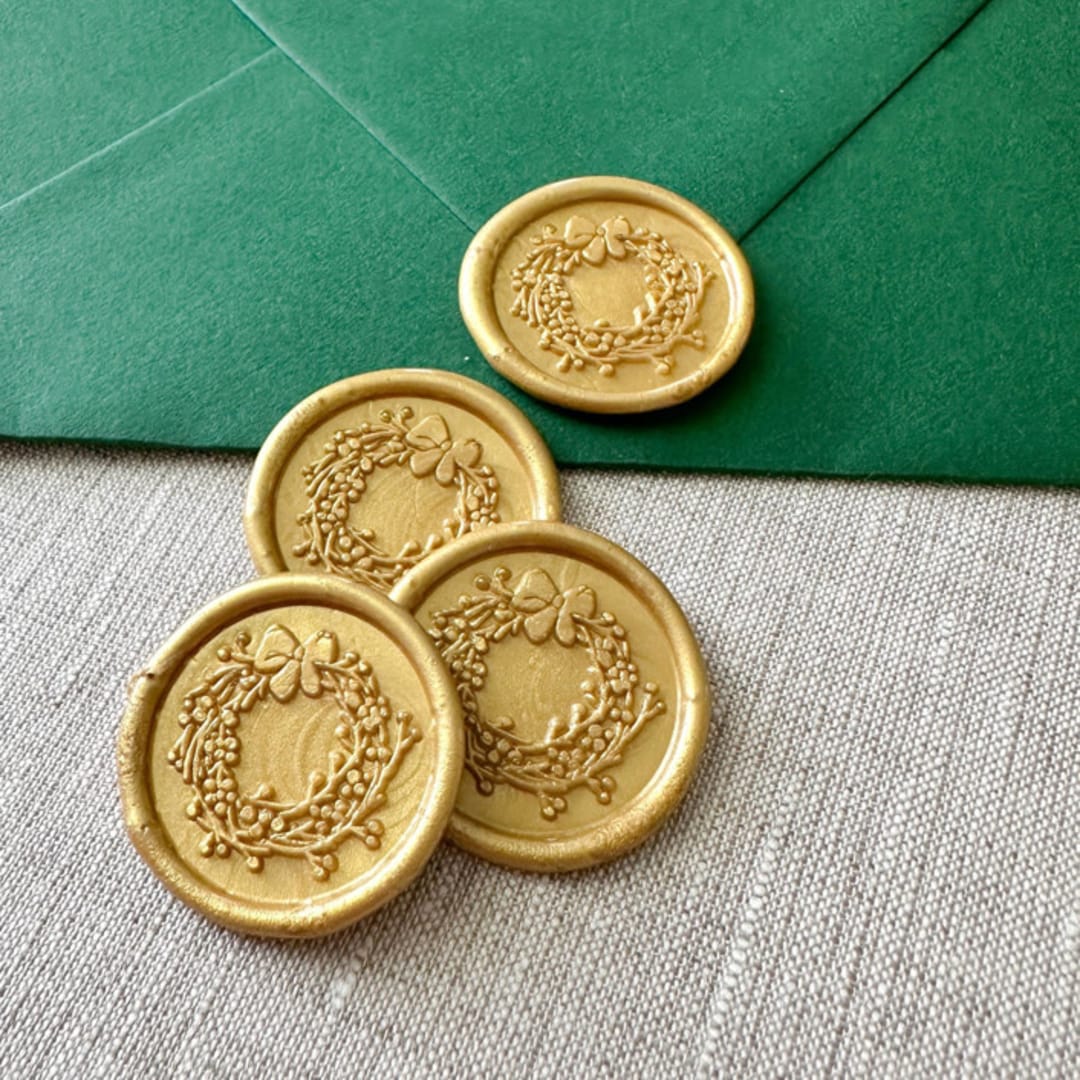 "Classic Gold Christmas wreath wax seal sticker | Set of 10" - Wax Seals in gold by Maria Ferrer G.