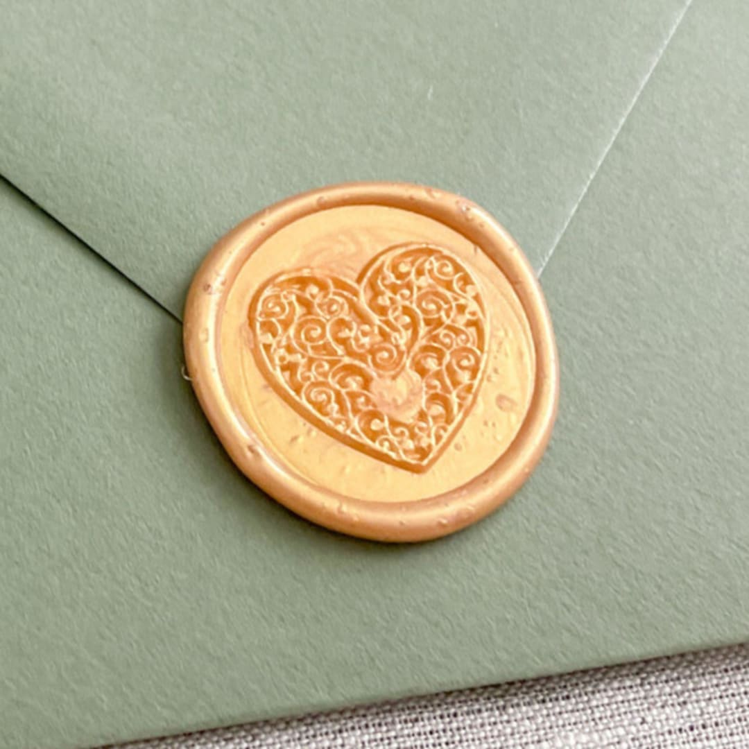 "Ornamental heart self-adhesive wax seal in yellow gold | Set of 10" - Wax Seals in gold by Maria Ferrer G.
