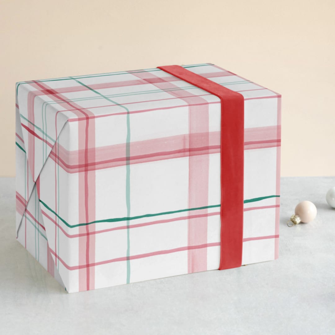 "Fun plaid" - Wrapping Paper in Snow by Creo Study - Front
