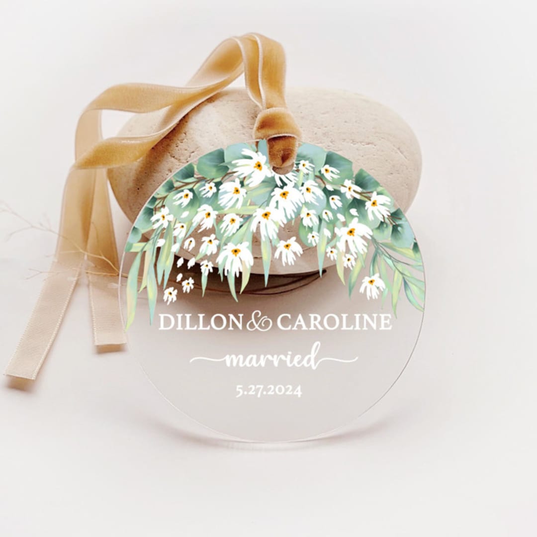 Personalized Acrylic Eucalyptus Leaves Floral Married Ornament, Set of 1