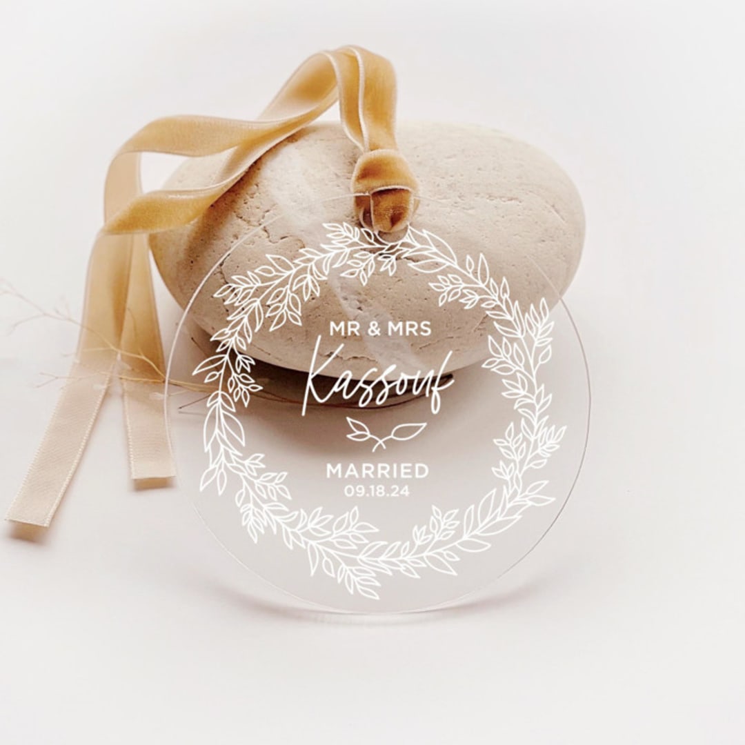 Personalized Acrylic Leaf Floral Wreath Married Ornament, Set of 1