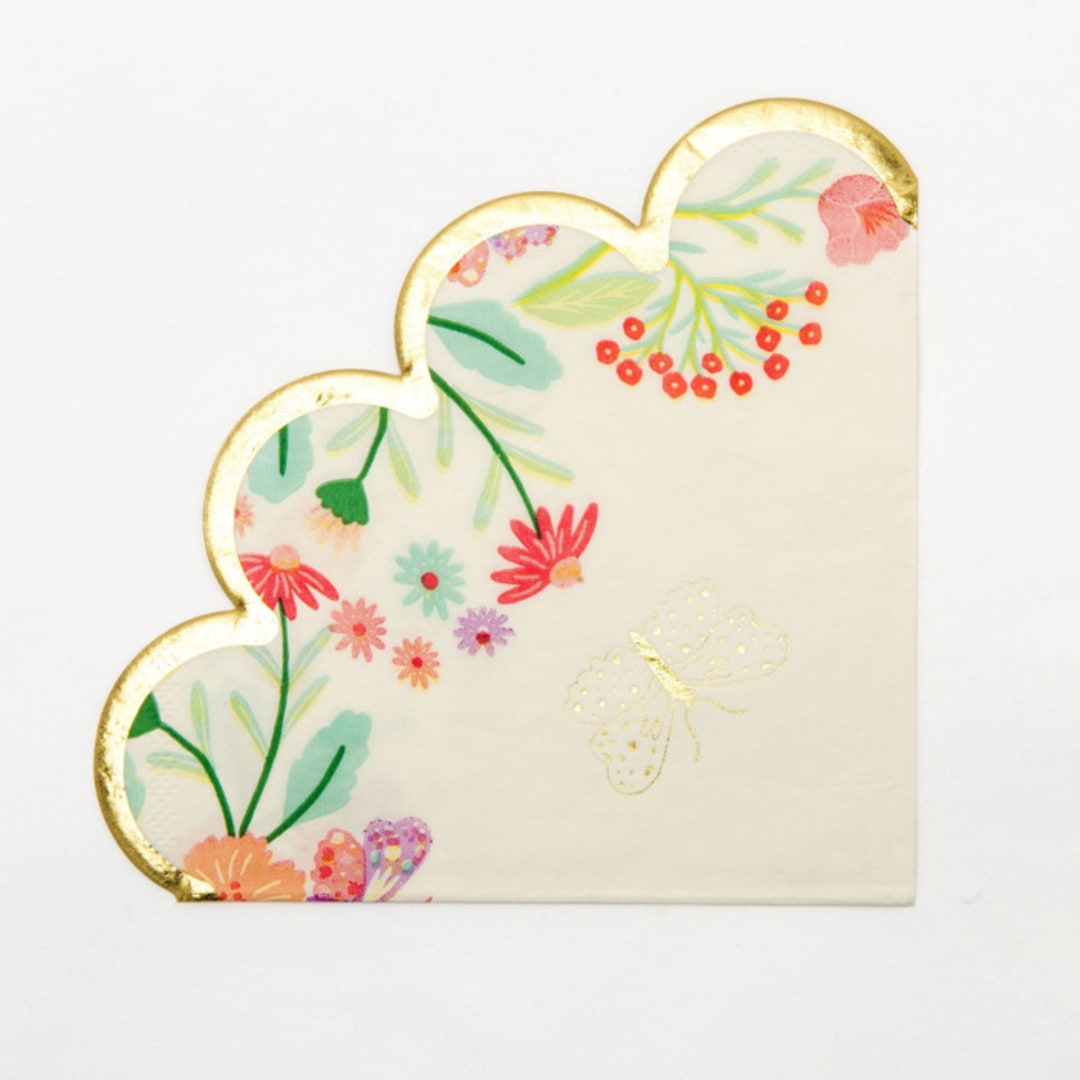 "Tea Party Scalloped Napkins - Pack of 24" - Party Napkins in white by MA FÊTE