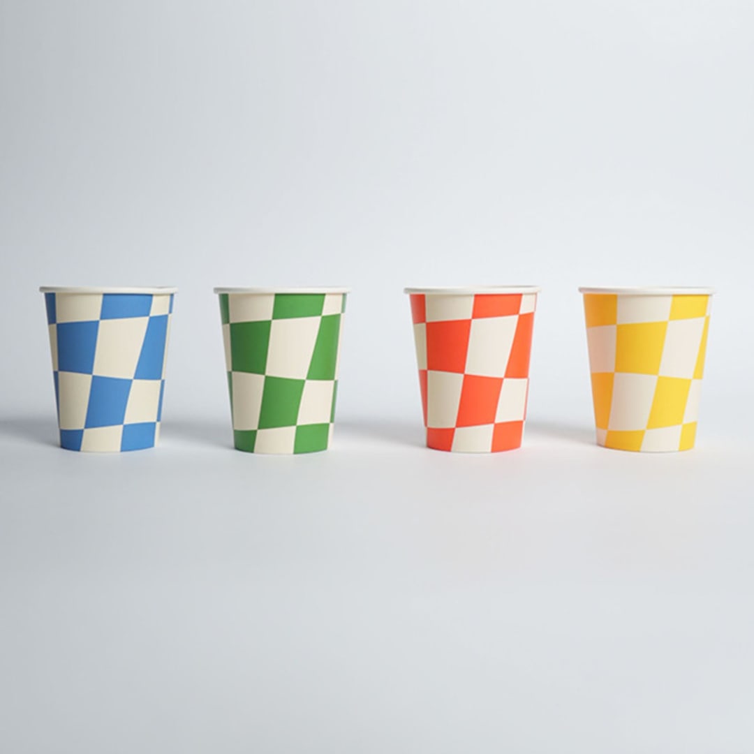 "Little Chef Checkered Cups (x12)" - Party Cups in multicolor by POP Party Supplies