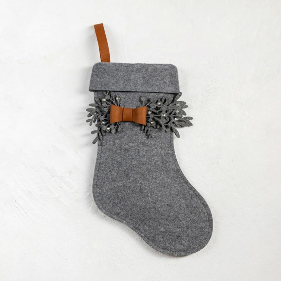 "Gray felt Christmas stocking, 1 pc." - Stockings in brown by Decomundo Home