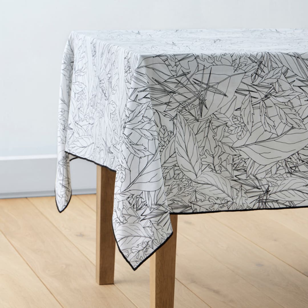 "Fallen Leaves" - Tablecloth in Silk by Catilustre - Tablecloth