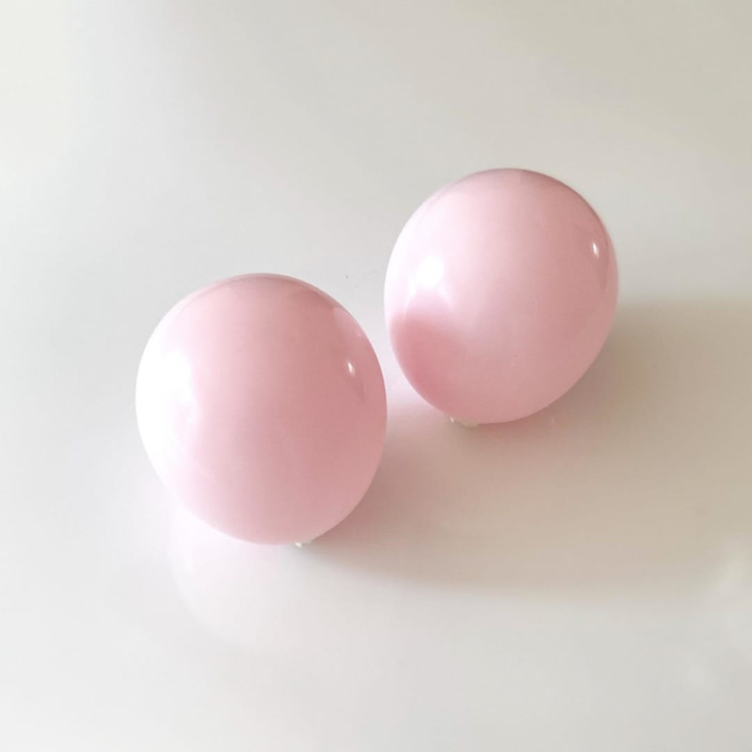 "Monochrome Pink THICK Balloon Garland Kit (4-6 feet)" - Balloons in pink by Balloon and Bash