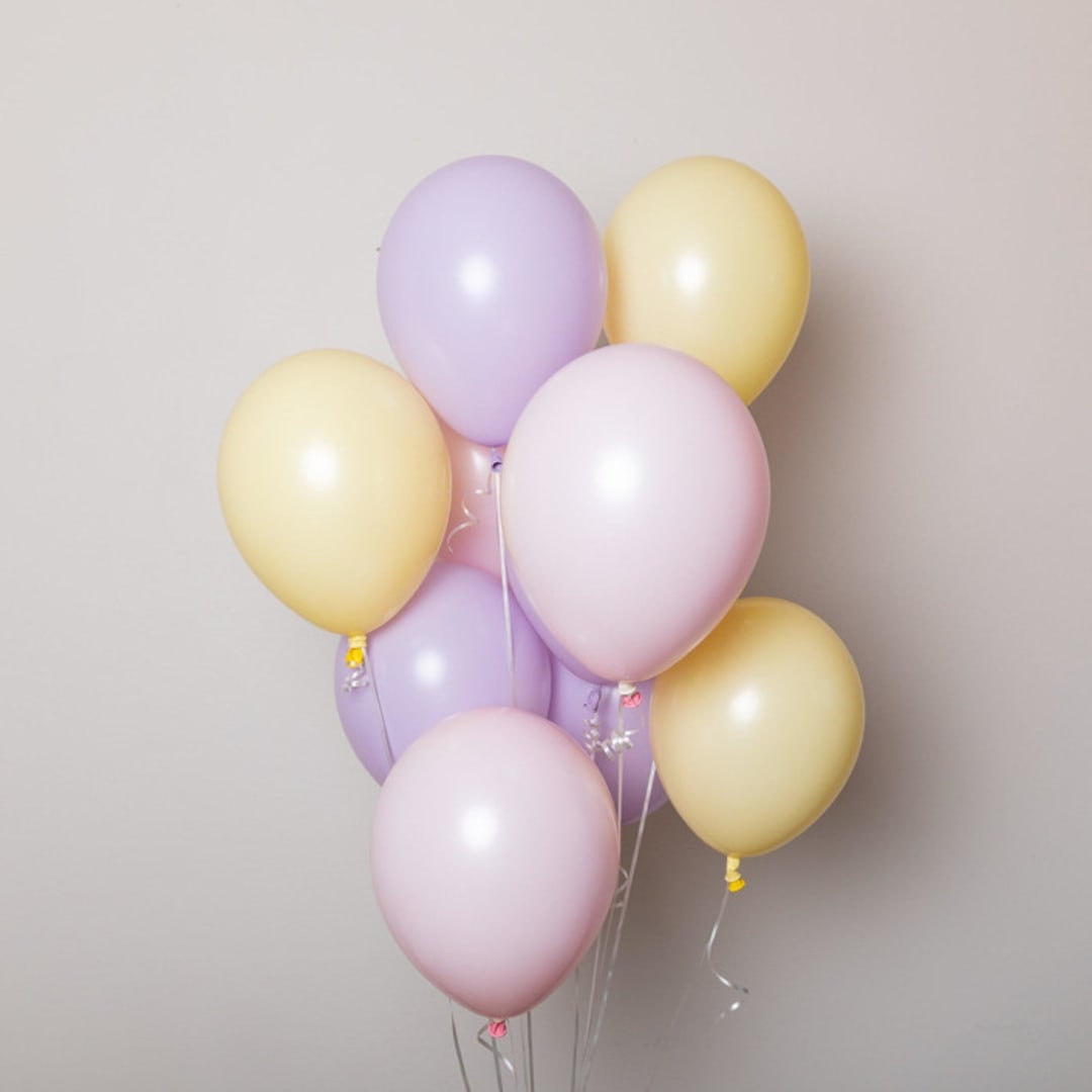 "Charlotte Balloon Bouquet" - Balloons in multicolor by Balloon and Bash