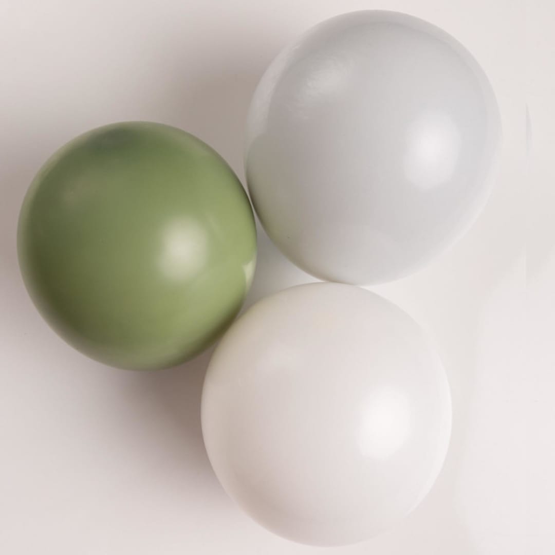 "Big Sur THICK Balloon Garland Kit (4-6 feet)" - Balloons in gray by Balloon and Bash