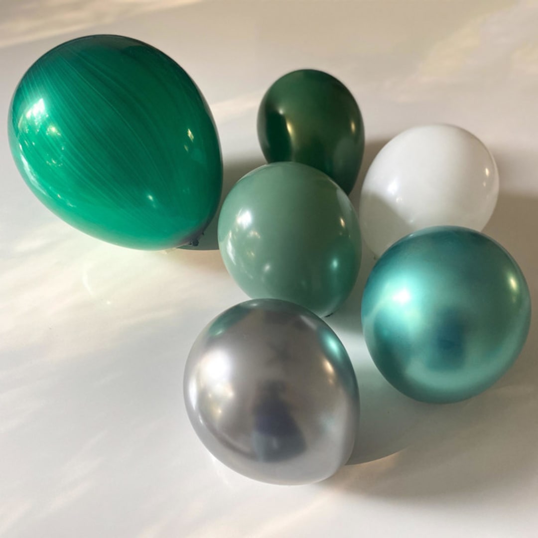 "Emerald THICK Balloon Garland Kit (10-12 feet)" - Balloons in green by Balloon and Bash