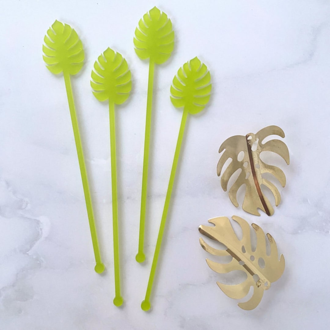 "Monstera Stir Sticks - Frosted Kiwi (Set of 25)" - Stir Sticks in white by Atomic Kraftworks