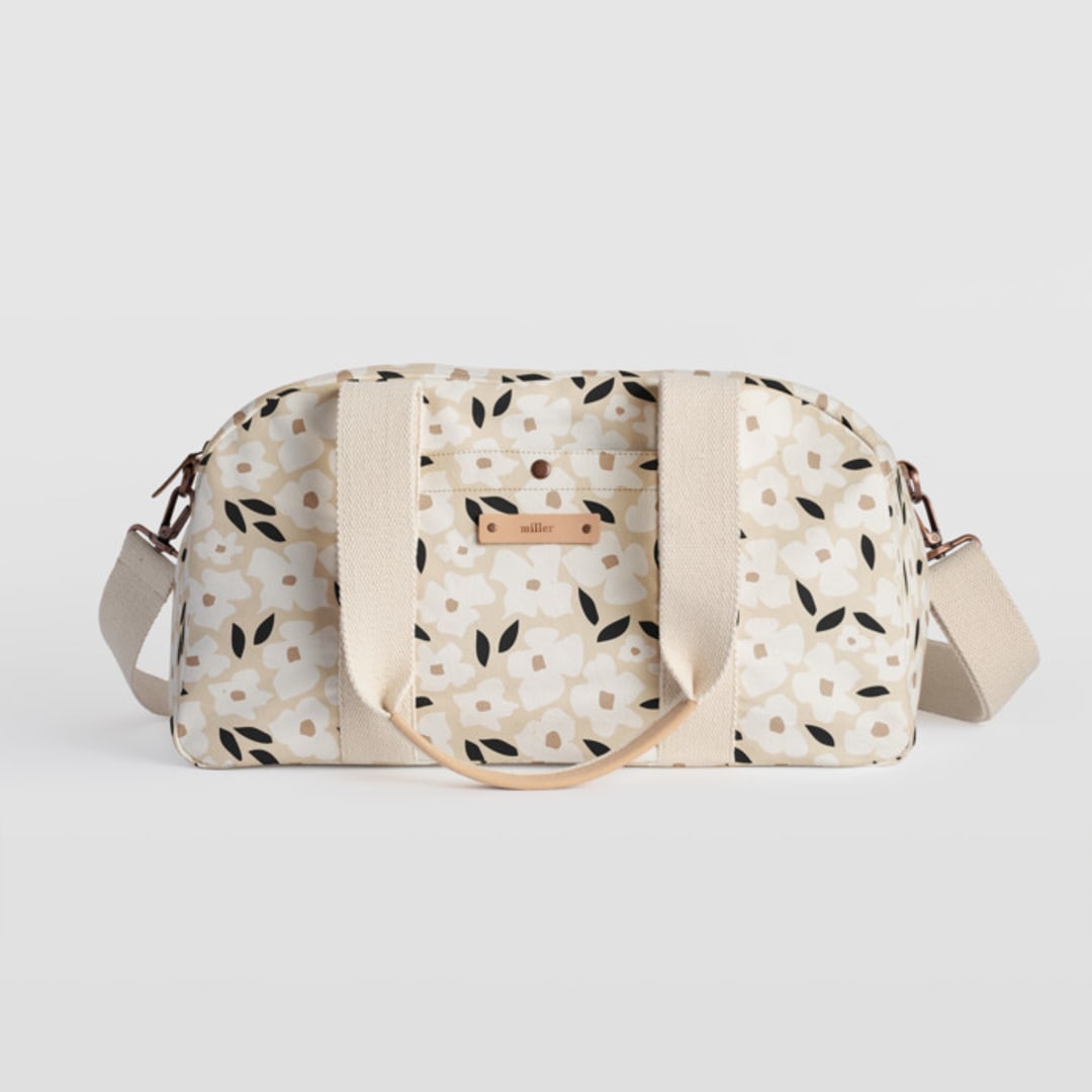 "Primavera" - Weekender in Daisy by Iveta Angelova - Weekender